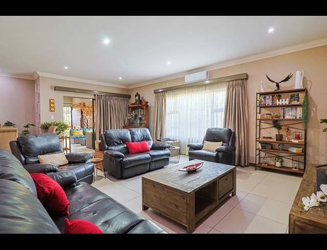 4 BEDROOM CLUSTER FOR SALE IN NEW REDRUTH